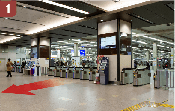 阪急大阪梅田駅3階改札からの道順a-1