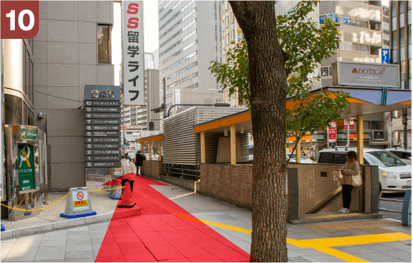 阪急大阪梅田駅3階改札からの道順b-10