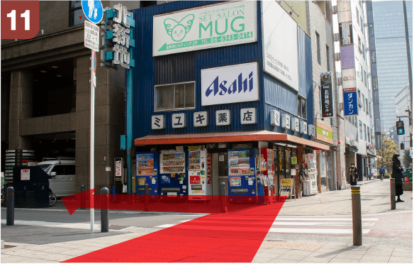 阪急大阪梅田駅3階改札からの道順b-11