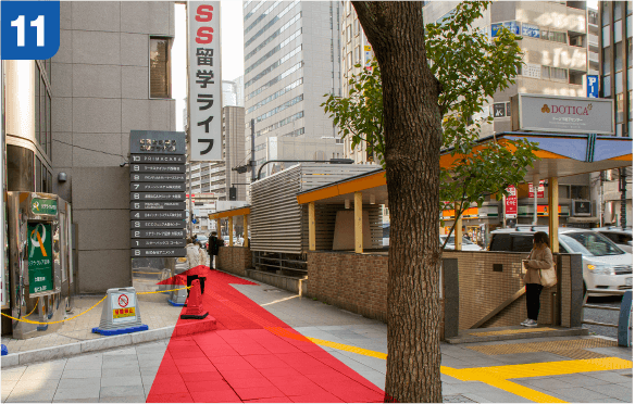 JR大阪駅中央口からの道順a-11